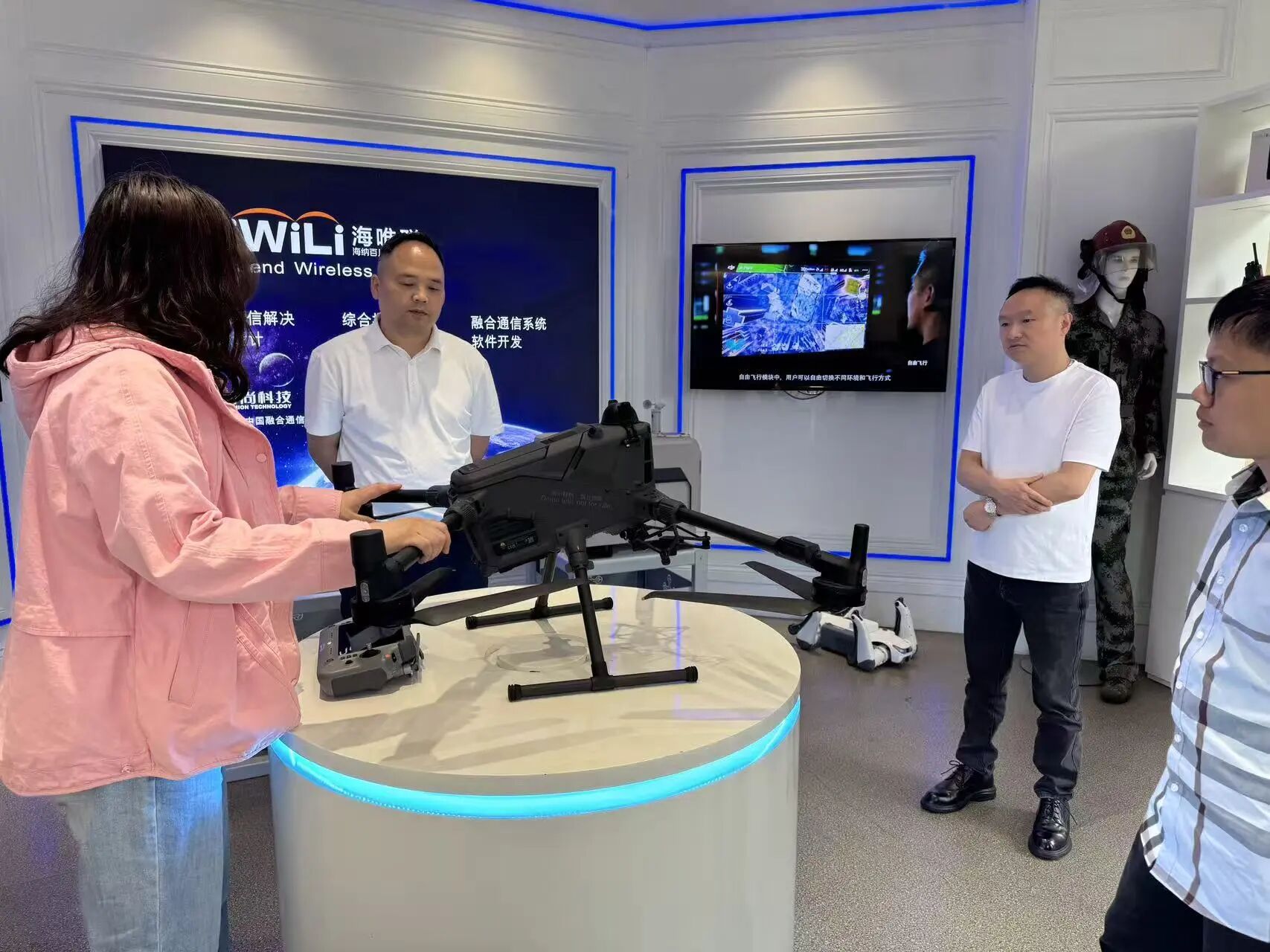 聚焦低空经济：数据局领导到访时尚科技